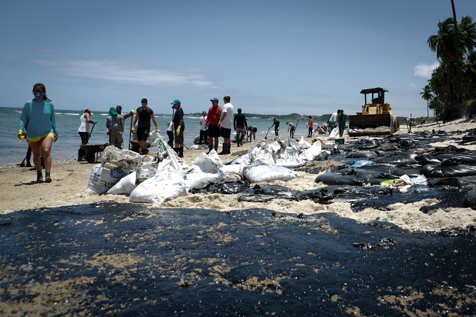 O desastre ambiental que manchou nossos cartões-postais no Nordeste em 11