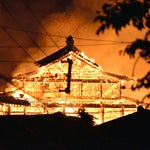 首里城で火災。正殿、北殿、南殿が全焼「涙で言葉が出ない」