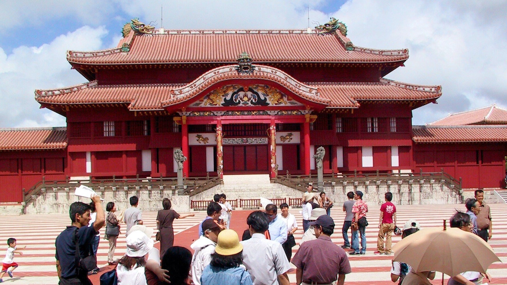 首里城の歴史を振り返る 大国の狭間で揺れた沖縄を見つめ続けた 沖縄人の心のシンボル ハフポスト News 首里城の歴史を振り返る 大国の狭間で揺れた沖縄を見つめ続けた 沖縄人の心のシンボル ハフポスト News