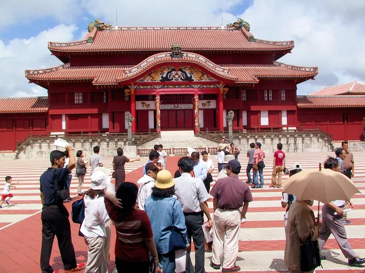 首里城の歴史を振り返る 大国の狭間で揺れた沖縄を見つめ続けた 沖縄人の心のシンボル ハフポスト News