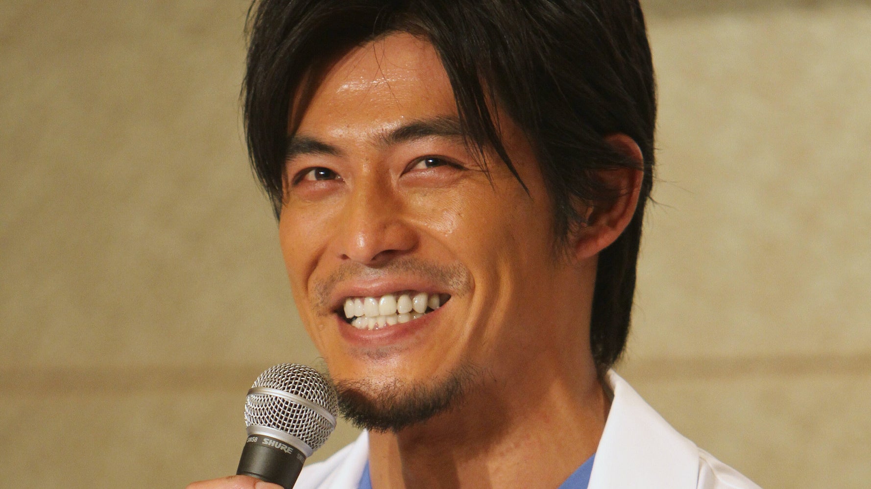 芸能活動休止 坂口憲二さんの難病 特発性大腿骨頭壊死症 とは ハフポスト 芸能活動休止 坂口憲二さんの難病 特発性大腿骨頭壊死症 とは ハフポスト
