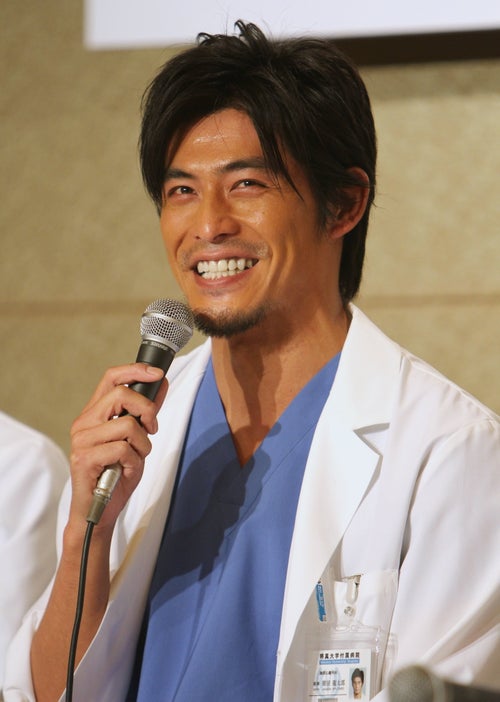 大腿骨頭壊死芸能人(01)