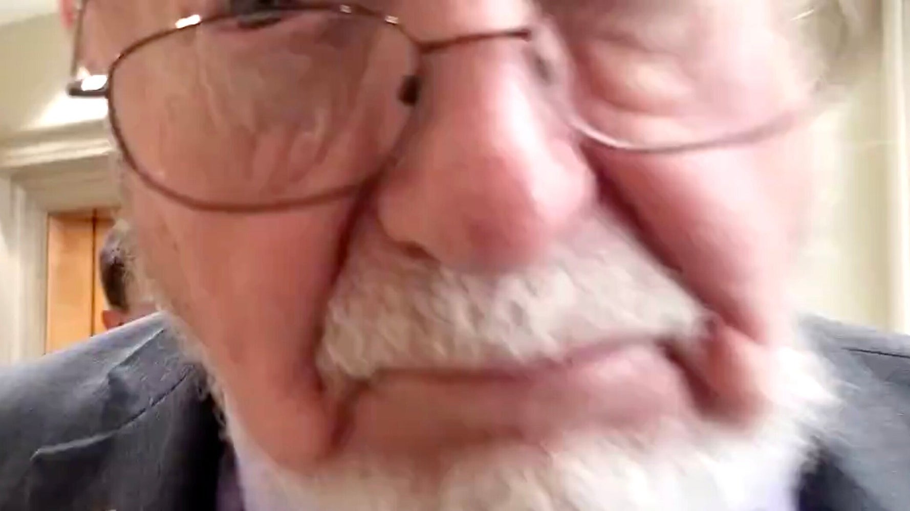 GOP Lawmaker Head-Butts Camera Rather Than Answer A Question About Trump 130 5dbbd920200000b3385076ab