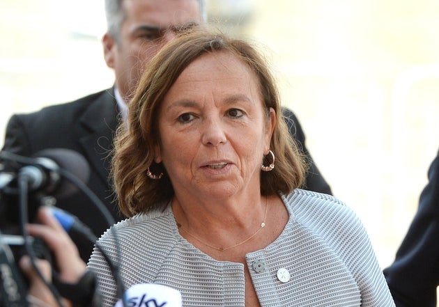 Aucune Invasion De Migrants En Italie Retorque A Salvini La Nouvelle Ministre De L Interieur Le Huffpost