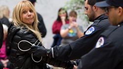 L’actrice Rosanna Arquette arrêtée avec Jane Fonda lors d’une manifestation pour le