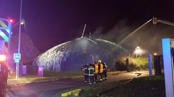 Un chapiteau incendié dans les Yvelines au cours d’une nuit de