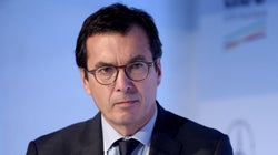 Le nouveau patron de la SNCF promet de réduire les queues aux