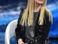 Patty Pravo La Droga Iniziai A Casa Di Schifano Aveva Vasi Pieni Di Pilloline Sono Stata Trigama L Huffpost