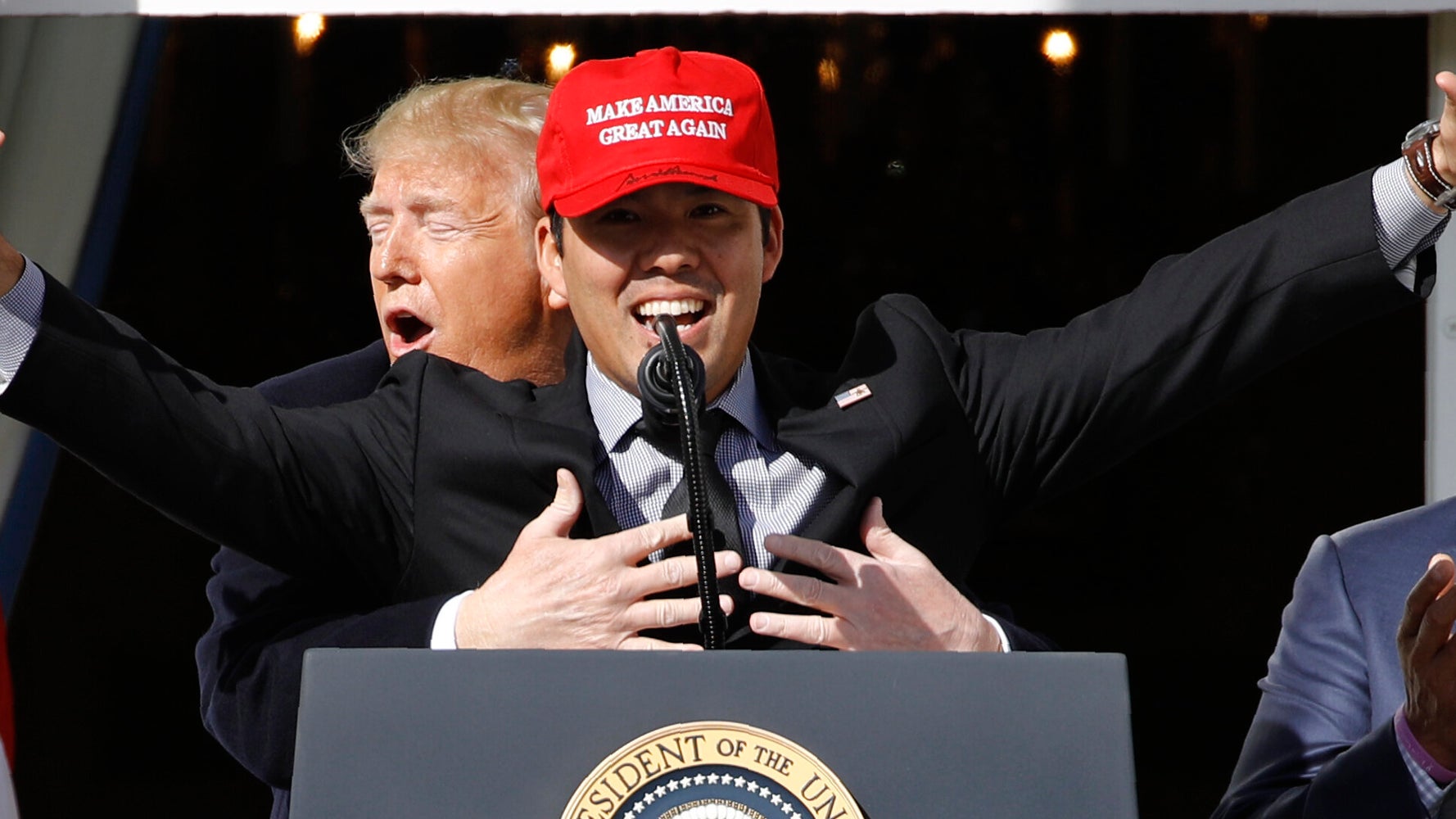 Twitter Users Sink Nationals Catcher S Donald Trump Hug With Titanic Themed Meme Huffpost