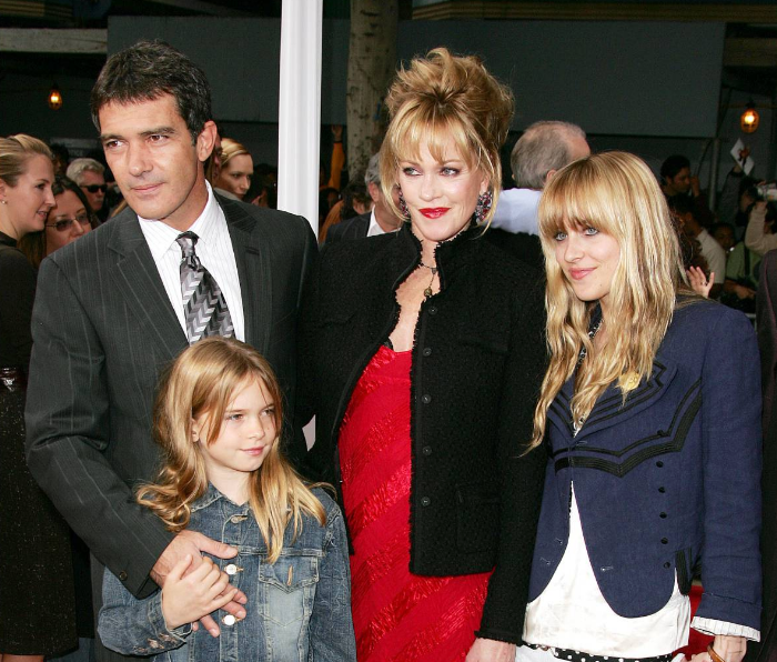 Antonio Banderas, Stella del Carmen, Melanie Griffith y Dakota Johnson en una foto de archivo.