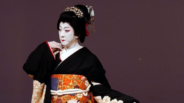 Bando Tamasaburo est l'un des acteurs les plus connus du Kabuki, un genre théâtral vieux...