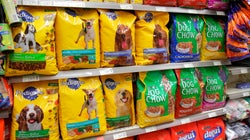 Quién está detrás de la comida para perros de marca blanca de Mercadona, Carrefour o