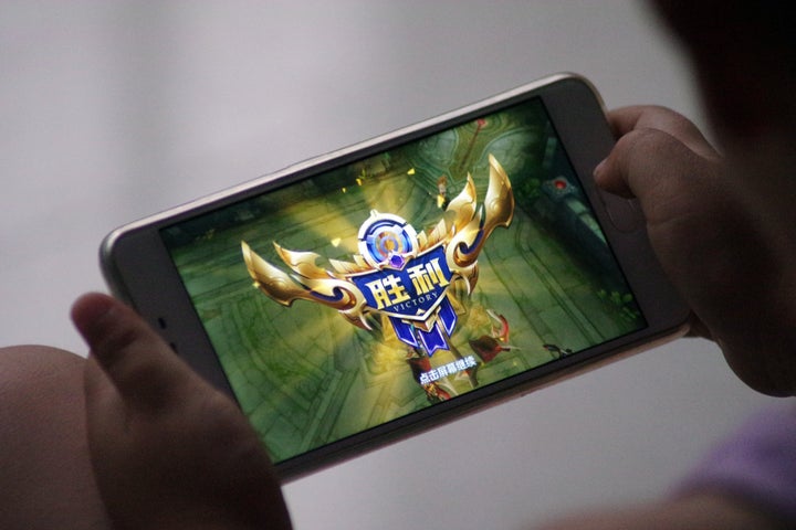 Le jeu mobile populaire “Honor of Kings” de Tencent sorti en 2016 avaient été fustigé pour ses caractéristiques favorisant la dépendance.