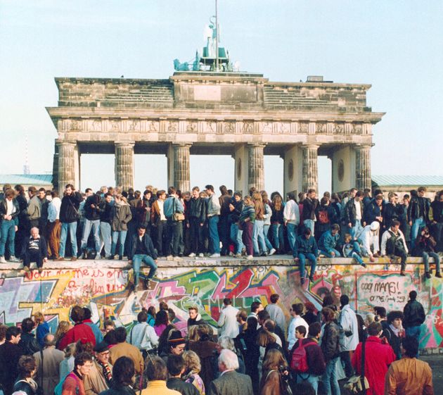 7 Extraordinary Stories About The Fall Of The Berlin Wall – Told By The People Who Lived Them