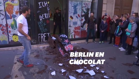 Ces Parisiens ont pu repartir avec un morceau de Mur de Berlin... en