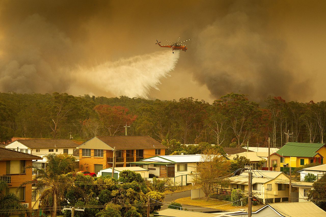 Emergency services have been battling the fires for days, with water-bombing helicopters being brought in to tackle the bushfires. 