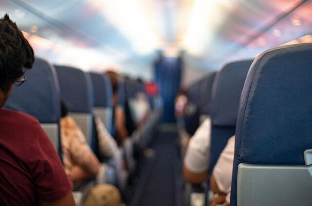 飛行機内で慎むべき15の行動 ハフポスト Life 飛行機内で慎むべき15の行動 ハフポスト Life