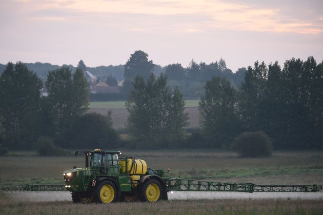 Calendrier 2023 Agriculteur Glyphosate: Un Rapport Juge "Inconscient" Ce Détail Du Calendrier Du  Gouvernement | Le Huffpost