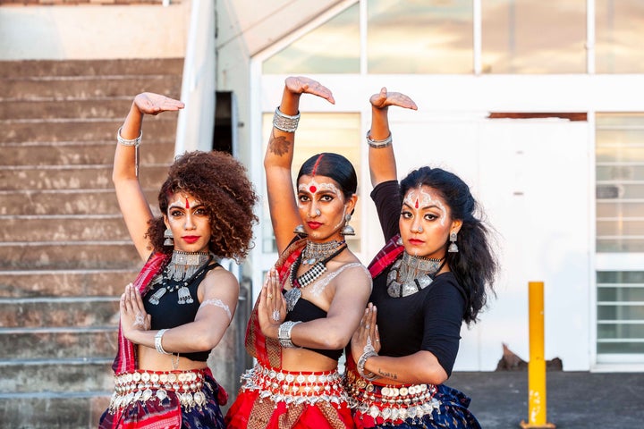 Shyamla put together a South Asian dance group called Bindi Bosses alongside Ragavi Ragavan, who is a Sri Lankan Tamil woman, and Jes Subba, who is of Nepalese and Punjabi heritage.