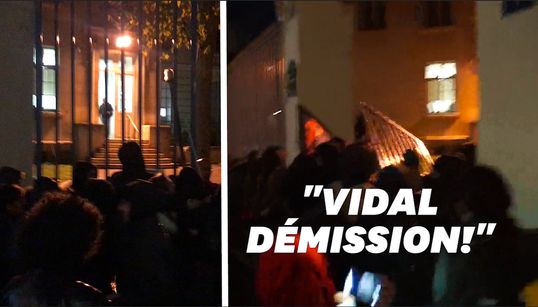 Un cortège parti du Crous de Paris enfonce les grilles du ministère de l’enseignement