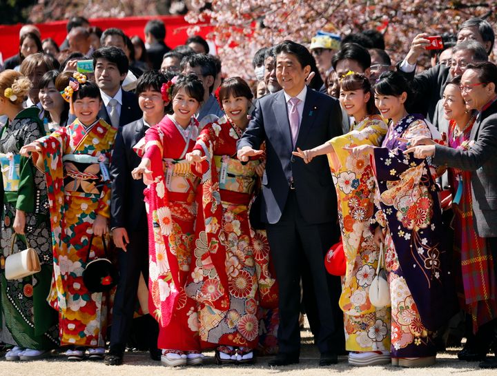 安倍首相主催の「桜を見る会」（2019年4月13日撮影）
