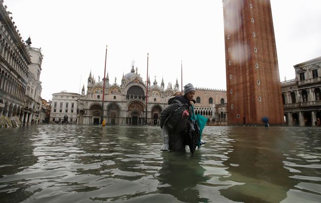 «Πνίγηκε» η Βενετία: Σε κατάσταση εκτάκτου ανάγκης λόγω
