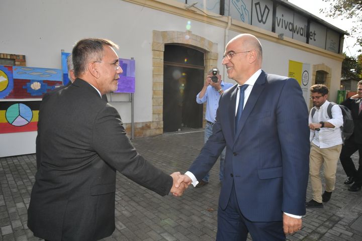 Ο Υπουργός Εξωτερικών κ. Νίκος Δένδιας και ο κ. Σταύρος Σάββας (Γενικός Διευθυντής της Ελληνογερμανικής Αγωγής)