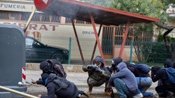 Grupos independentistas vuelven a cortar algunos accesos de