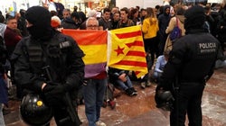 Normalidad en la estación de Sants pese a la protesta de los