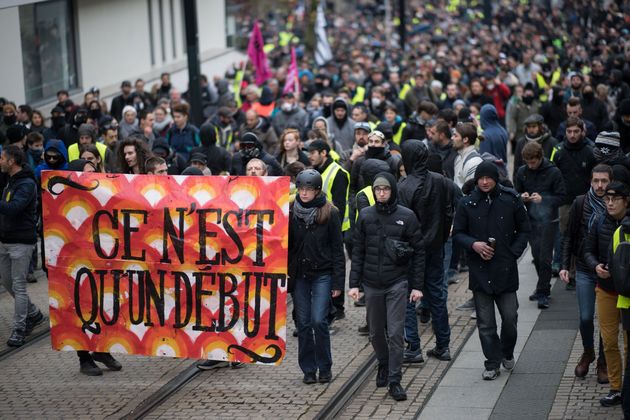 Lanniversaire Des Gilets Jaunes Mobilise 28000