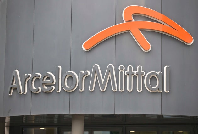 ArcelorMittal, autotrasportatori: "Se non paga saltiamo tutti"