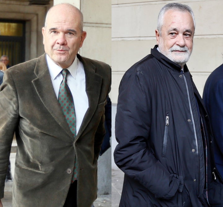 Manuel Chaves y José Antonio Griñán, llegando a la Audiencia de Sevilla esta mañana.