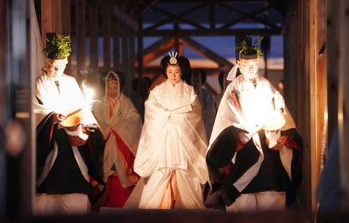 大嘗宮」の一般公開がスタート。大嘗祭の舞台、公開後には取り壊し