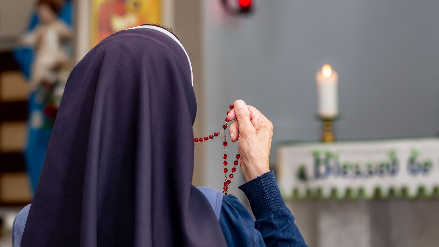 French Officials Defend Nun Who Was Told Her Religious Attire Violated