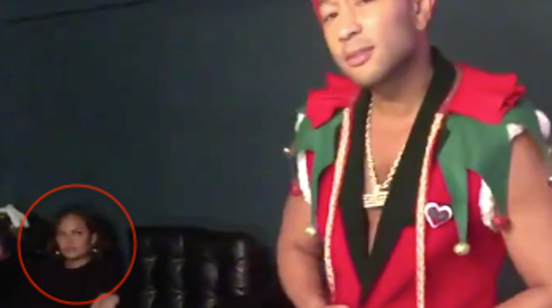 Westlake Legal Group 5dd747561f00000a14def249 Chrissy Teigen Is So Unimpressed With Being Married To The ‘Sexiest Man Alive’