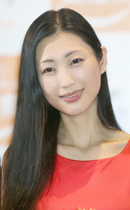 壇蜜さん、結婚を生報告。プロポーズの言葉は「現状維持のために一緒にいよう」 | ハフポスト NEWS