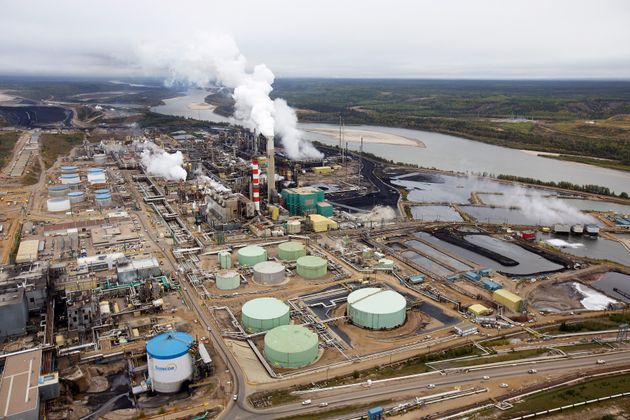 The Suncor tar sands processing plant near the Athabasca River at their mining operations near Fort McMurray, Alta., Sept. 17, 2014.