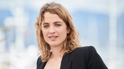 Entendue par les enquêteurs après ses accusations, Adèle Haenel porte