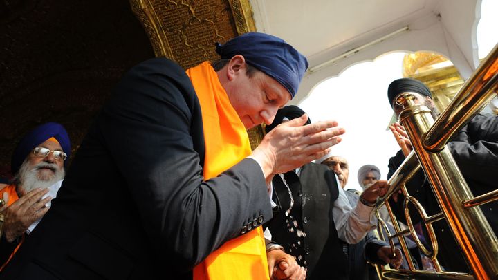 David Cameron visits the Sikh Golden Temple in Amritsar, India in 2013