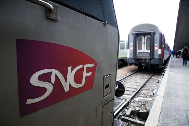 La Sncf Mise En Demeure Par L Inspection Du Travail Sur Les Ter Sans Controleur Le Huffpost