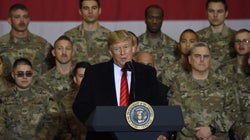 Trump effectue une visite surprise en Afghanistan pour