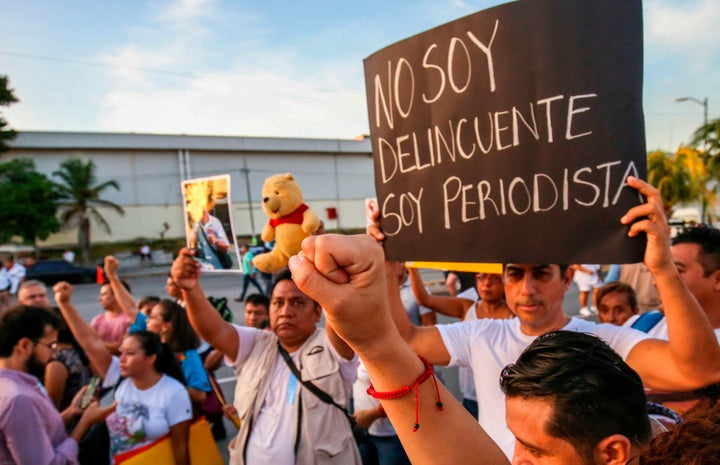 Protesta tras la muerte de un periodista mexicano.
