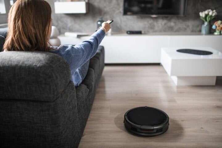 Thankfully, the Black Friday 2019 deals that we found are for vacuums that won’t break at the sight of dust and dander, or break the bank. <a href="https://www.huffpost.com/entry/best-black-friday-2019-vacuum-deals_l_5db36405e4b079eb95a37646" target="_blank" role="link" class=" js-entry-link cet-internal-link" data-vars-item-name="We found everything from deals on Dyson, Bissell and Hoover" data-vars-item-type="text" data-vars-unit-name="5db8880ce4b0bb1ea3708b43" data-vars-unit-type="buzz_body" data-vars-target-content-id="https://www.huffpost.com/entry/best-black-friday-2019-vacuum-deals_l_5db36405e4b079eb95a37646" data-vars-target-content-type="buzz" data-vars-type="web_internal_link" data-vars-subunit-name="article_body" data-vars-subunit-type="component" data-vars-position-in-subunit="152">We found everything from deals on Dyson, Bissell and Hoover</a>. If a big vacuum isn’t your style, we got you covered with some steals on handheld vacuums that’ll save you some storage space and robot vacuums that you just have to press a remote for.