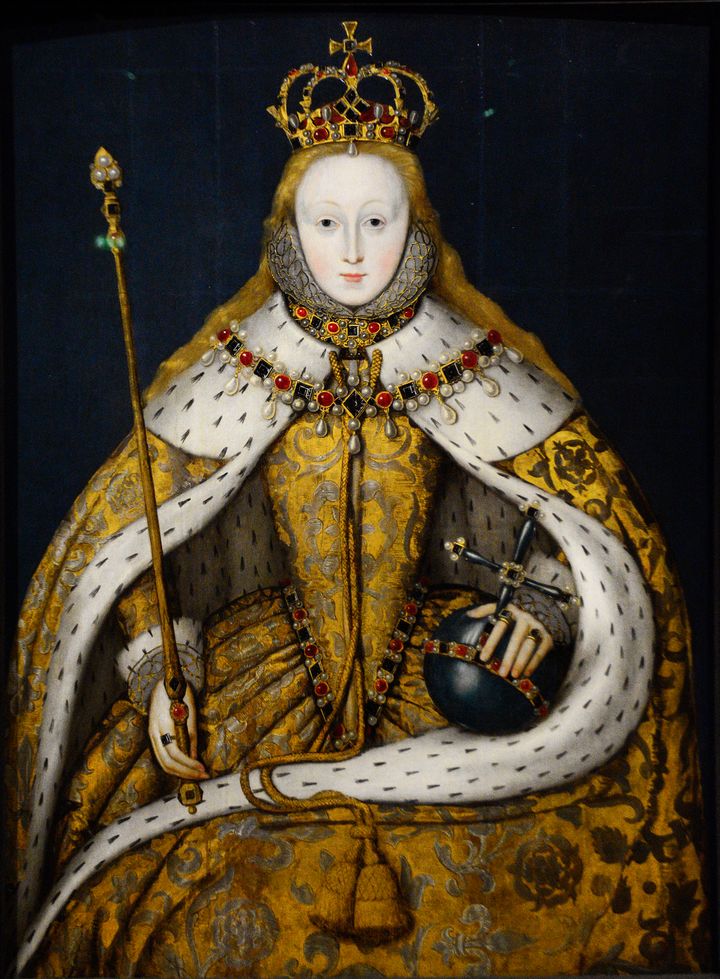 Πορτρέτο της Βασίλισσας Ελισάβετ Α της Αγγλίας (1533-1603) αγνώστου Άγγλου καλλιτέχνη που εκτίθεται στην Εθνική Πινακοθήκη του Λονδίνου. Ο πίνακας, που είναι γνωστός ως «Το πορτραίτο της στέψης», δείχνει την βασίλισσα με τα πολυτελή ενδύματα στο χρώμα του χρυσού που φορούσε στη στέψη της το 1559, να κρατά τα σύμβολα της εξουσίας της, τη σφαίρα και το σκήπτρο.
