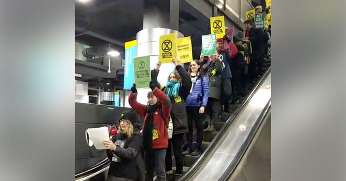 Extinction Rebellion Québec manifeste contre le Vendredi ...