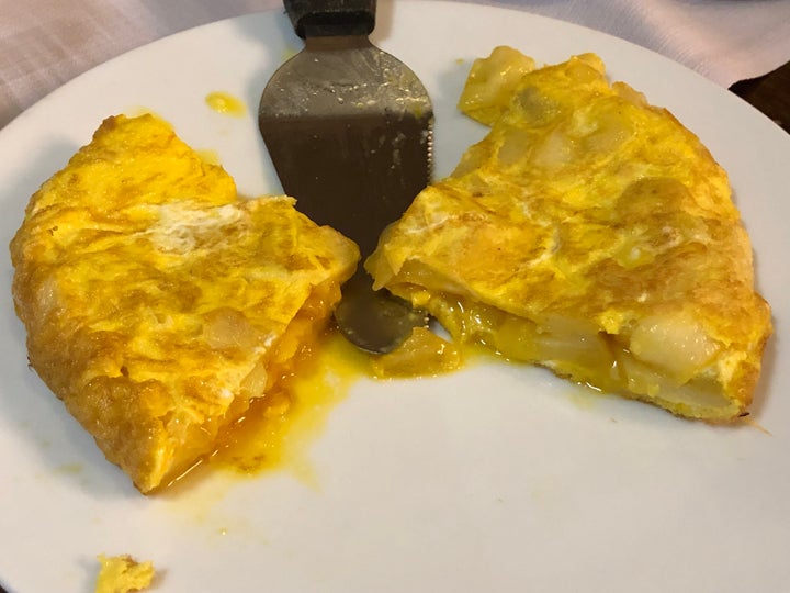 Tortilla de patata poco cuajada