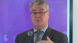 Delevoye se fait rabrouer pour avoir lié l’immigration au sauvetage des