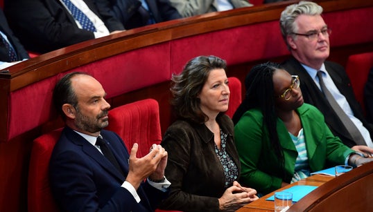 Philippe réunit son gouvernement pour trouver la parade à la grève du 5