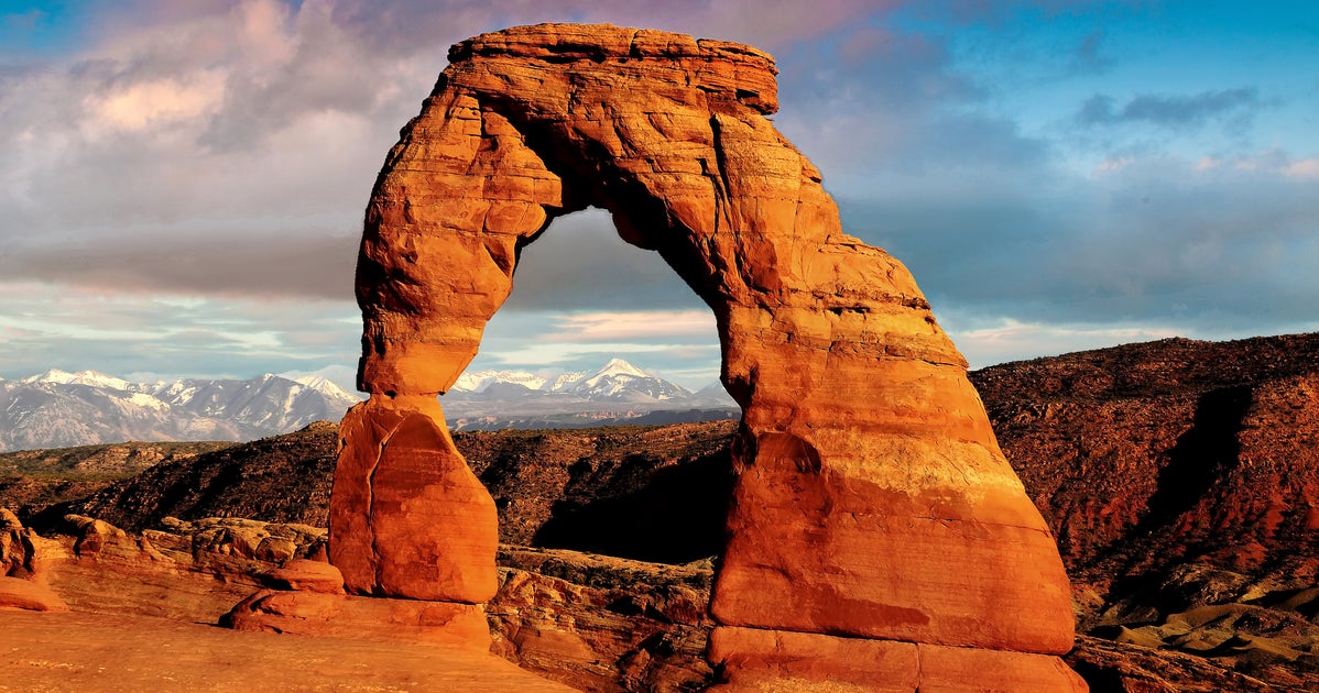 2 Hikers Fall To Their Deaths In Utah's Arches National Park HuffPost