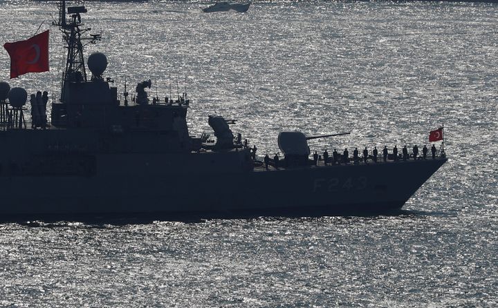 Turkish Navy frigate TCG Yildirim (F-243), returning from the Blue Homeland naval exercise, sails in the Bosphorus in Istanbul, Turkey March 9, 2019. REUTERS/Murad Sezer